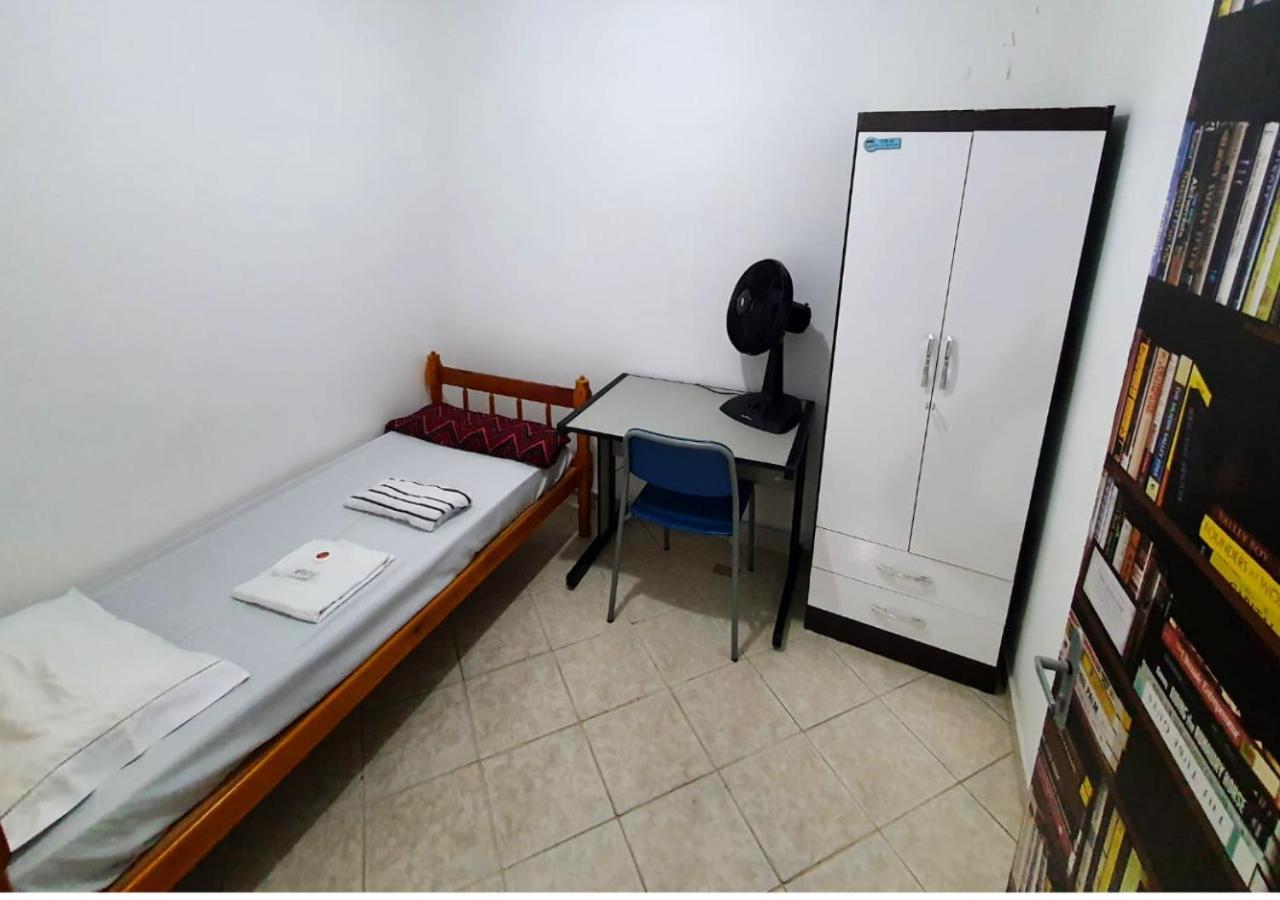 Hostel Airport Rooms Diadema Luaran gambar